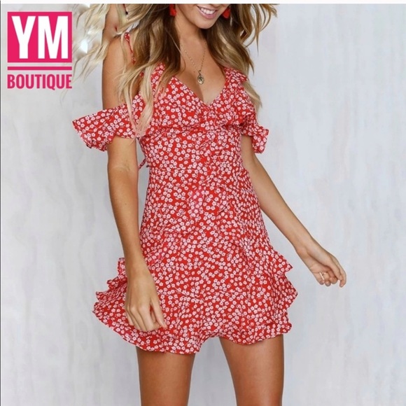 Ruffle hem mini dress - Picture 3 of 4